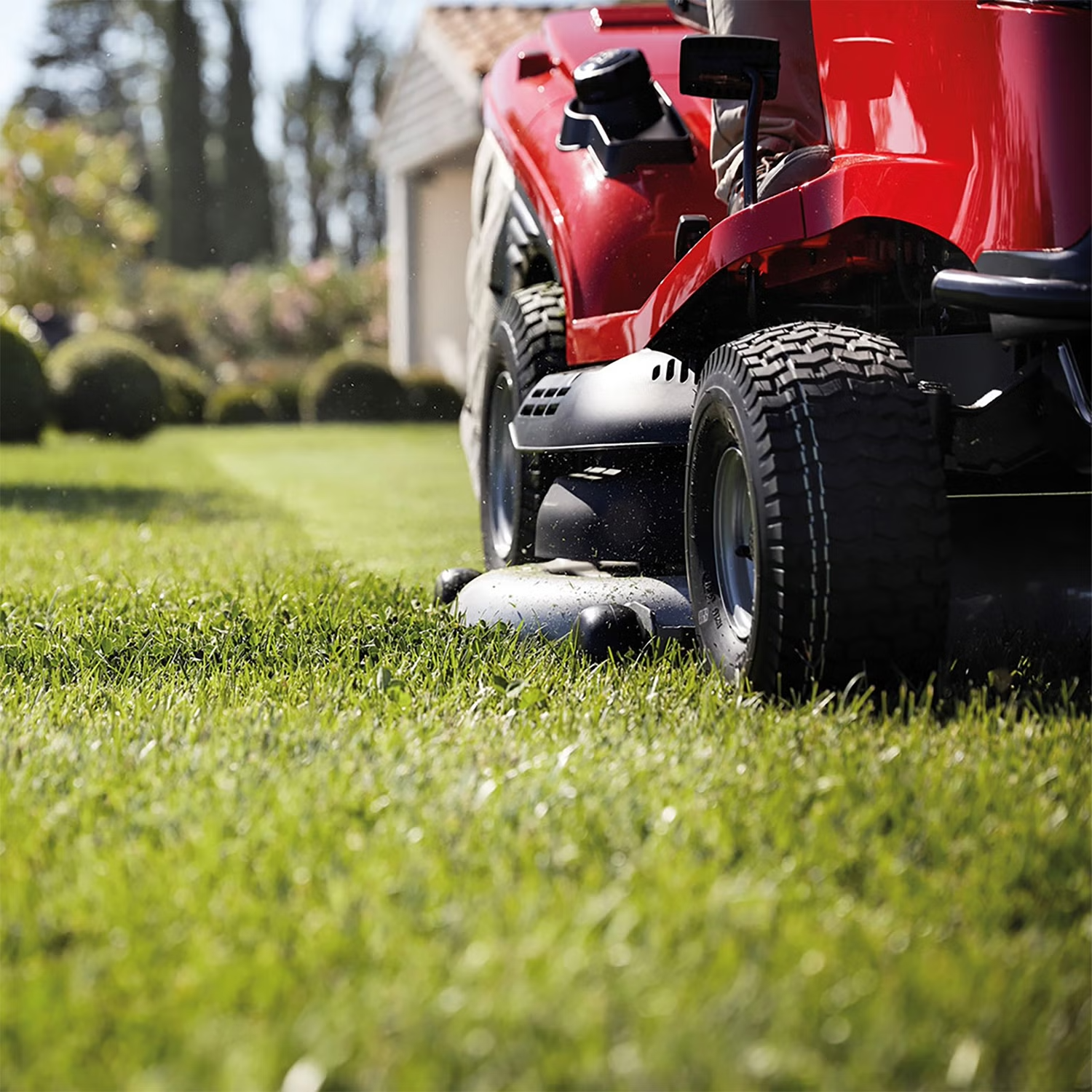 Honda HF 2625 HME Premium Lawn Tractor with Mulching - Image 3