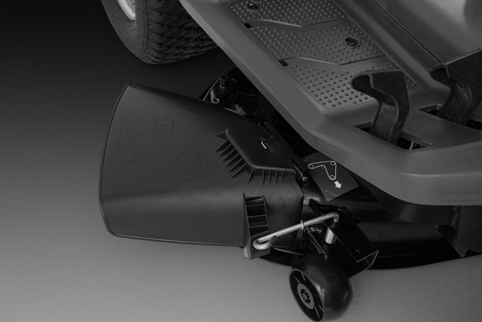 Husqvarna TS 114 Garden Tractor - Image 4