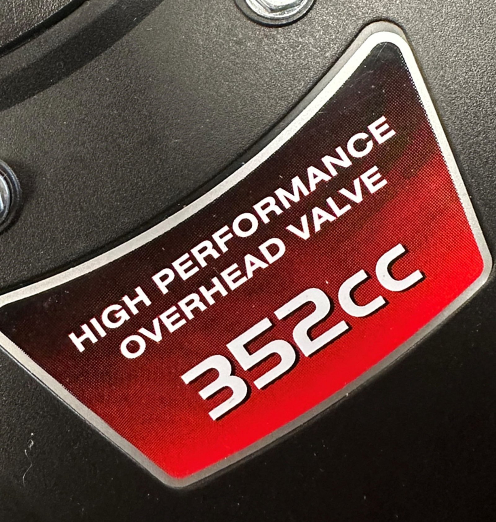 Cobra LT86HRL Petrol Lawn Tractor 86cm - Image 3