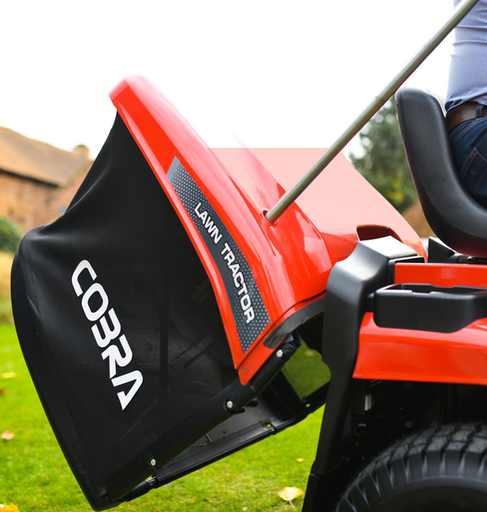 Cobra LT86HRL Petrol Lawn Tractor 86cm - Image 6