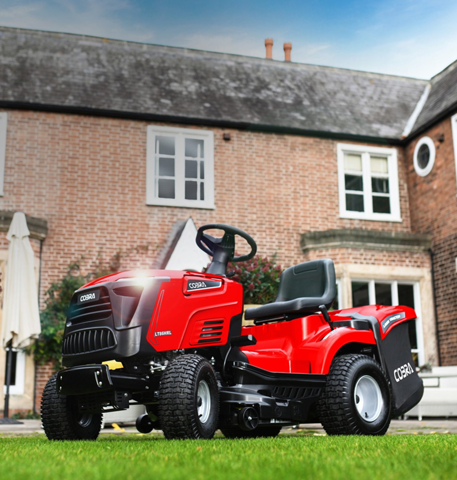 Cobra LT86HRL Petrol Lawn Tractor 86cm - Image 10