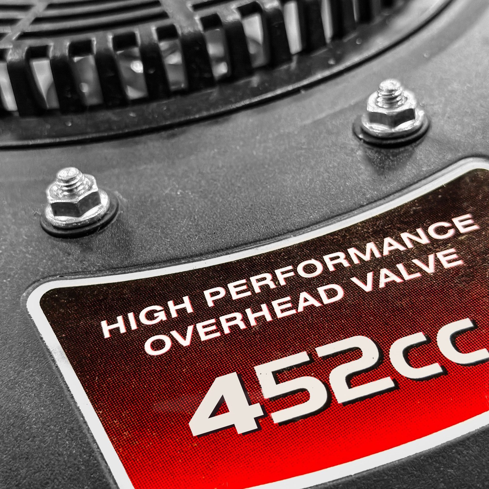 Cobra LT102HRL Petrol Lawn Tractor 102cm - Image 10