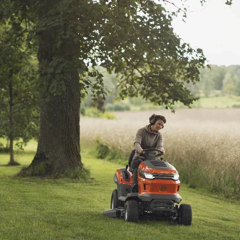 Husqvarna TS 215T Garden Tractor - Image 5
