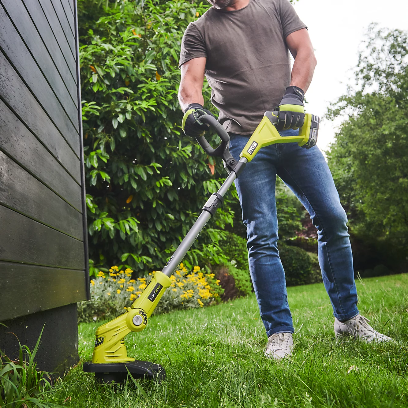 Ryobi ONE+ 18V 300mm Cordless Grass trimmer - RLT183220S - Image 2