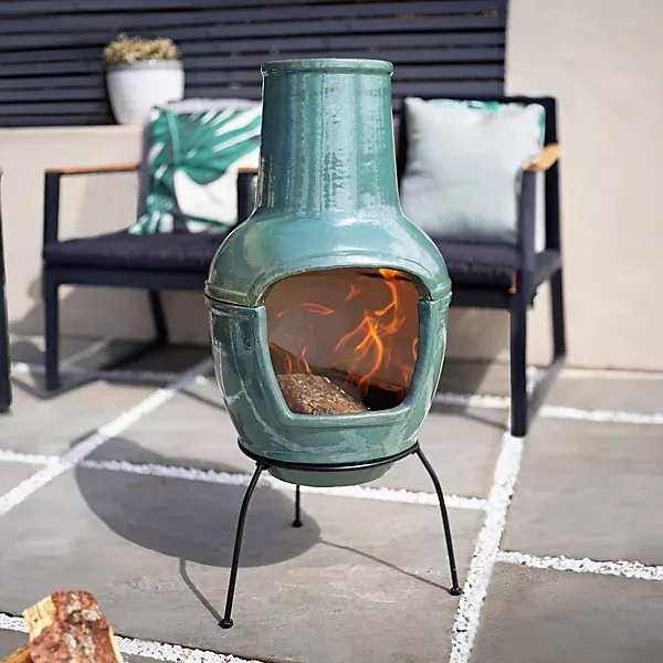 La Hacienda Trentham Clay Chiminea (H)82.2cm (W)38cm